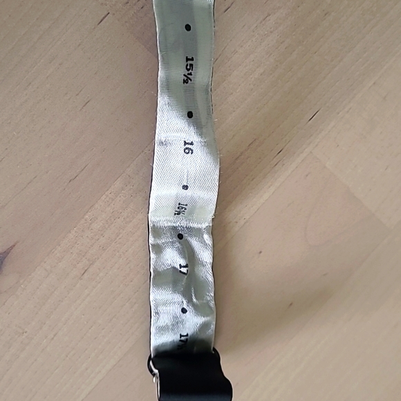 Ugo Vallini VINTAGE velvet bowtie! - Picture 4 of 4